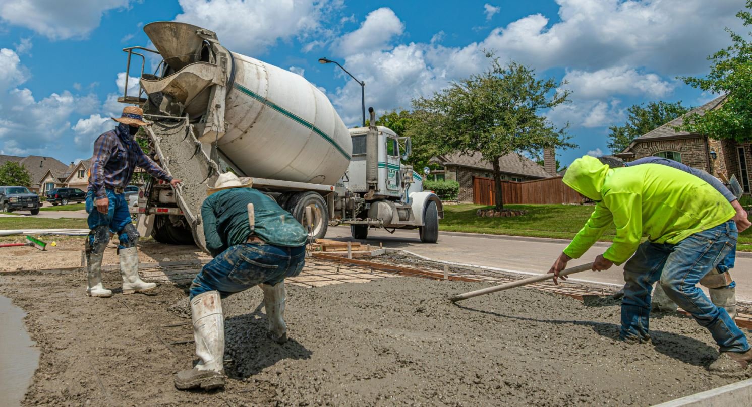 Canada PR for Construction and Skilled Trades Top Pathways, Priority NOCs, Wage Benchmarks, and Employers That Sponsor